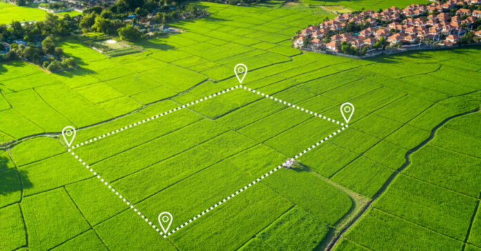 Bself / shutterstock.com